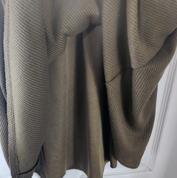 Alya Olive Green Dress Size small - Picture 6 of 7